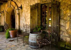 Tuscan style Decor patio Front