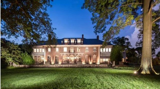 Brett Hull’s $3.8M Luxury Missouri Mansion Is a Charming Mix!